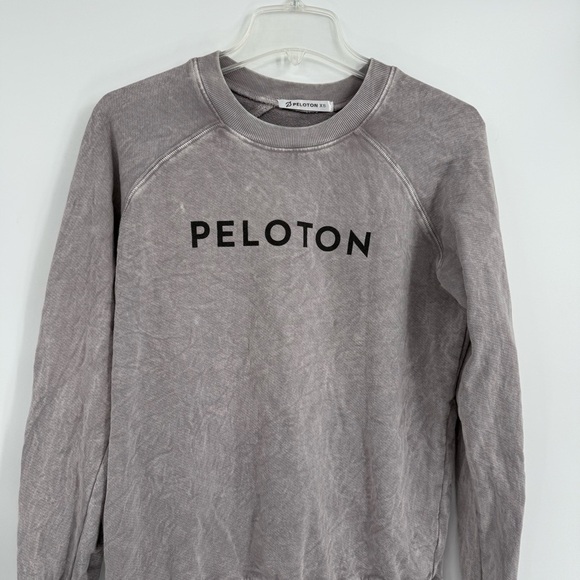 Peloton Womens Classic Grey Stone Washed Crew Sweatshirt Size XS Pullover USA - Picture 4 of 9